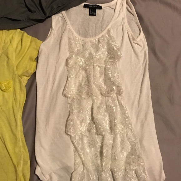 Lace tee bundle - Picture 3 of 4